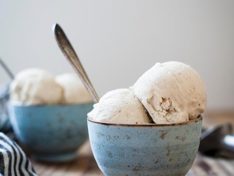Vegan vanille-ijs