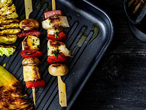 Gemarineerde champignons met halloumi
