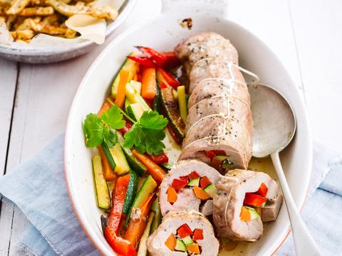Gevuld varkenshaasje met knolselderfrietjes
