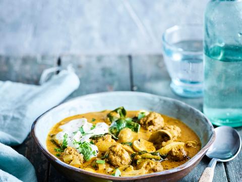 Curry korma met lamsballetjes