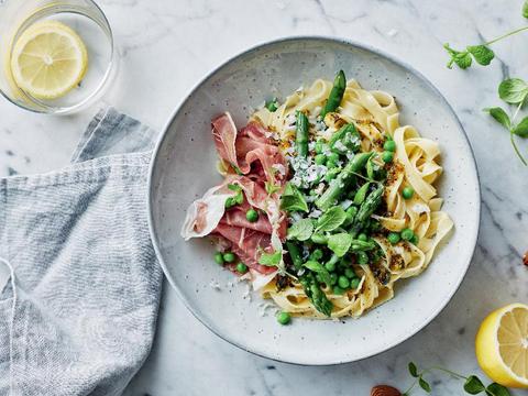 Tagliatelle met gedroogde ham