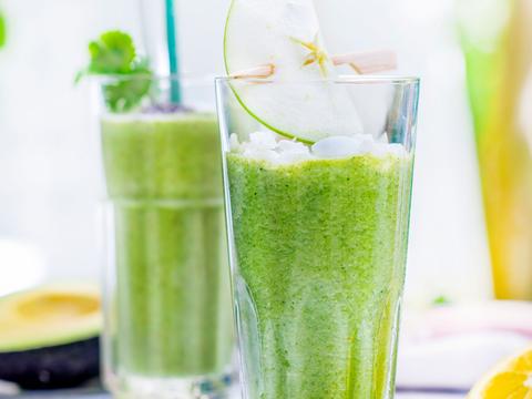 sapje-broccoli-amandelmelk-kervel-avocado-chiazaad