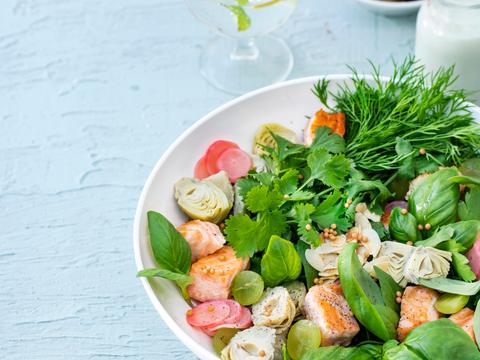Kruidensalade met zalm