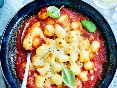 Gnocchi met saus van geroosterde tomaten