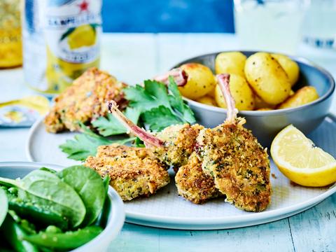 Lamskoteletjes met parmezaan