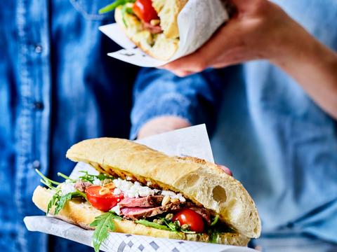 ciabatta met tagliata en feta