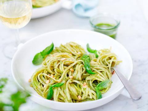 Linguine met vegan basilicumpesto