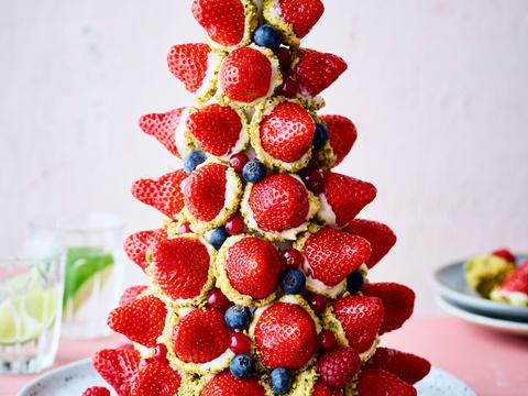 Croquembouche van aardbeien