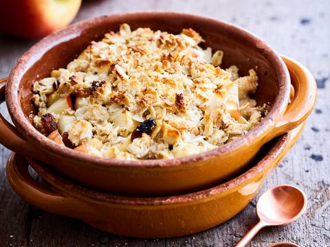 Appel-amandelcrumble met Griekse yoghurt