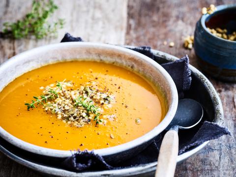 pompoensoep met crumble van quinoa