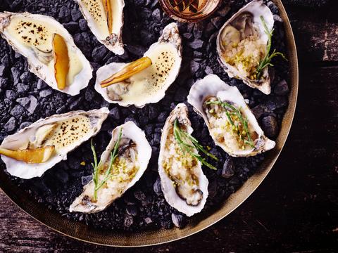 oesters met peer en gin-granita
