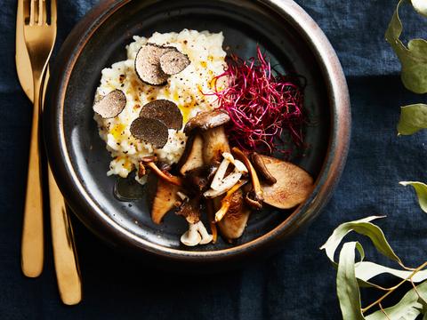 Truffelrisotto met krokant gebakken boschampignons