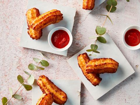 hartige churros met paprikadip