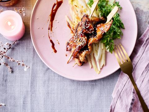 Palingspiesjes met witloof-appelslaatje