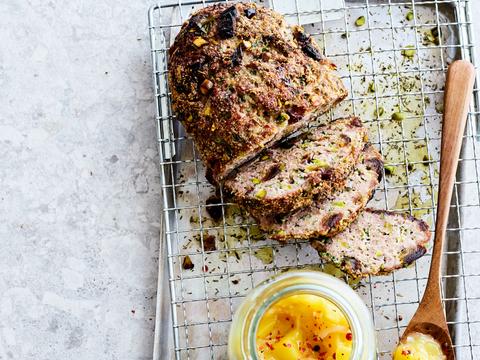 Wildgehaktbrood met mangochutney