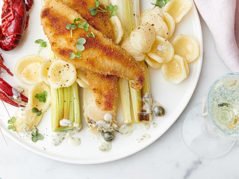 Orecchiette met prei, tongfilets en dillesaus