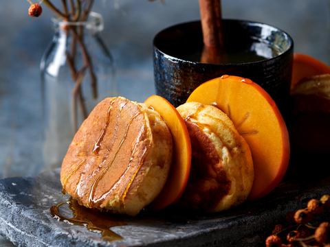 Pannenkoekjes met ahornsiroop en fruit