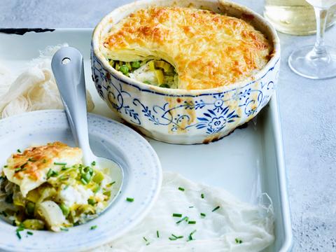 Fishpie van koolvis met prei, erwtjes en aardappel
