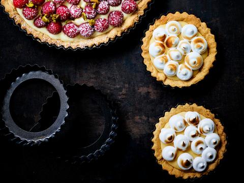 Citrustaart met meringue en thee