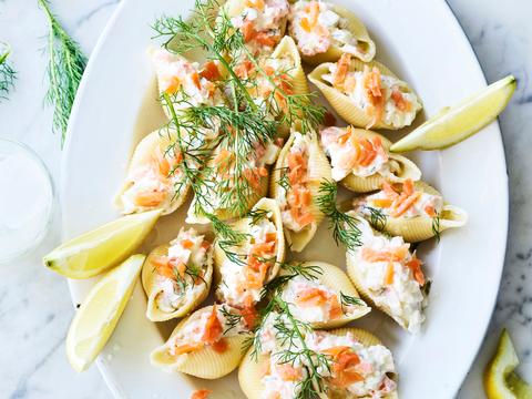 Pastaschelpen gevuld met venkelsalade