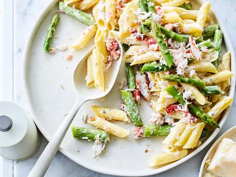 Penne met krab en groene asperges