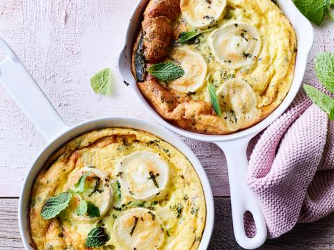 Frittata met courgette, babymaïs en geitenkaas