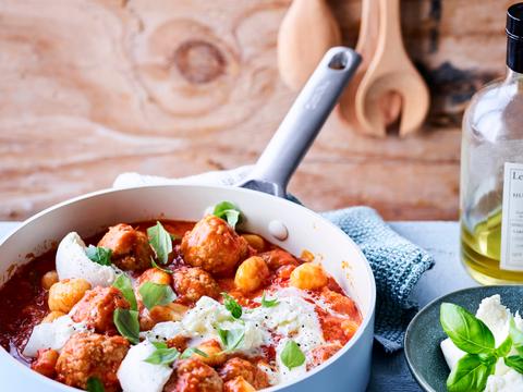 Gehaktballetjes met gnocchi en mozzarella