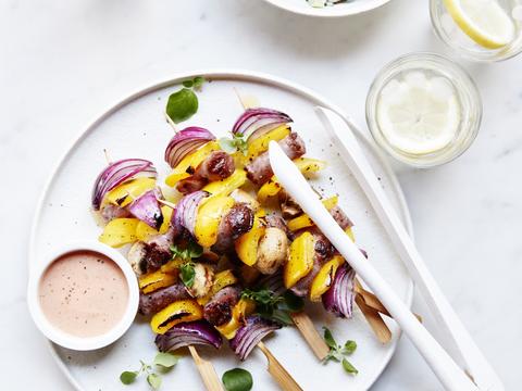 worstjesspiesjes met klassieke aardappelsalade