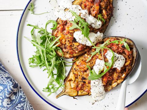 Aubergines gevuld met quinoa en gekookte ham