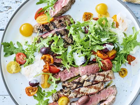 Tagliata van entrecote met Italiaanse salade 