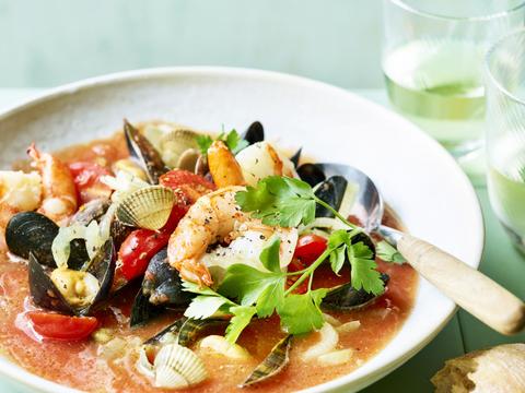 Tomatensoep met scampi’s en schelpjes2