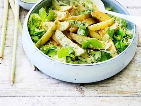 Geroosterde aardappelsalade met Chinese kool