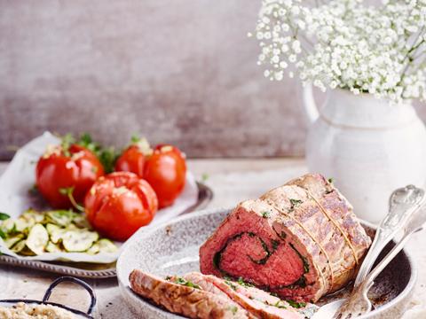 Gevulde kruidenrosbief met auberginepuree