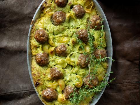 Orecchiette met pittige balletjes en romige broccolisaus