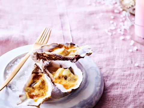 Gegratineerde oesters met misosaus