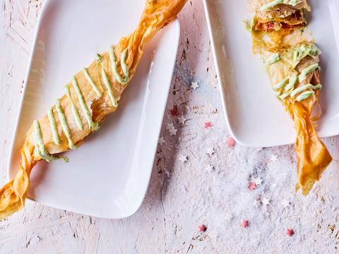 Kerstcracker van filodeeg