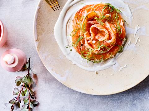 Gemarineerde zalm met wakame