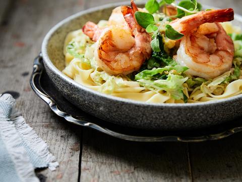 Tagliatelle met romige groene kool en scampi’s