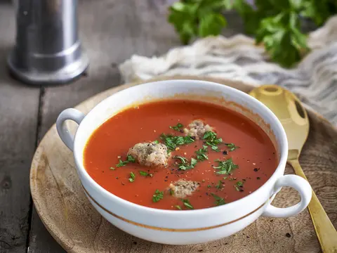 tomatensoep met balletjes
