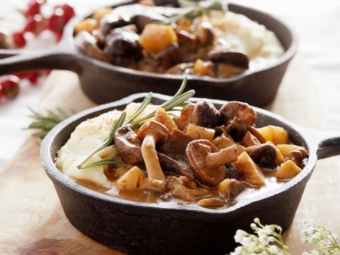 Stoofpotje van paddenstoelen met puree