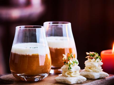 Cappuccino van garnalenbisque
