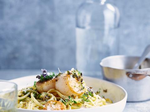 Linguine in citroen-botersaus