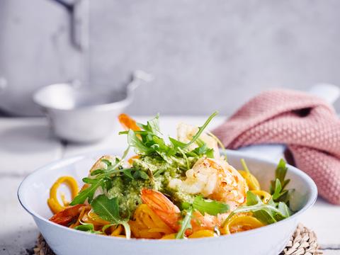 Pompoenetti met avocadopesto