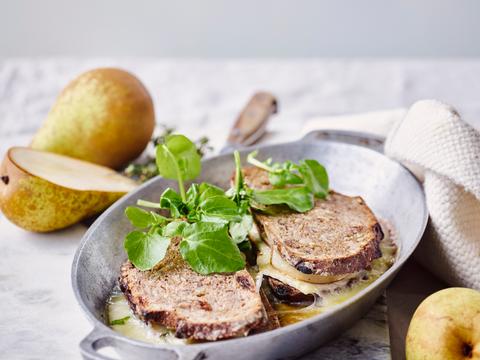 Tosti van notenbrood met brie