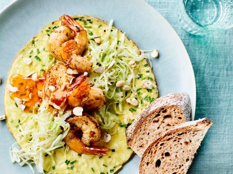 Omelet met spitskool en scampi’s