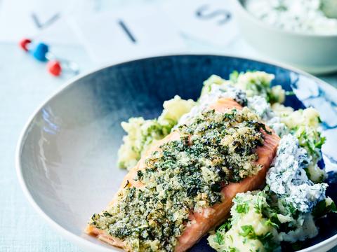 Zalm met kruidenkorst en kervelpuree