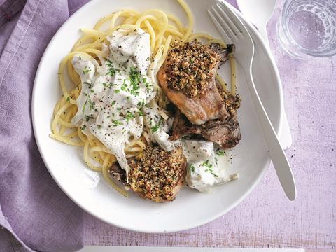 Spaghetti met artisjok en lamskoteletjes