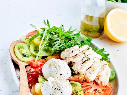 gepocheerde kip-burrata-tomaat