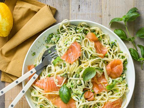 Romige linguine met gerookte zalm