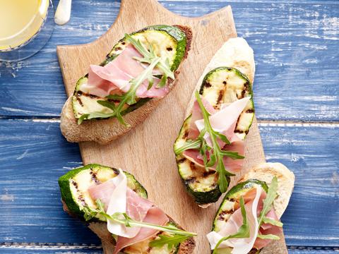 Courgettehapje met ham en pastis